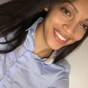 Meet your Posher, Esmeralda